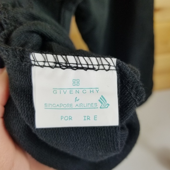 Givenchy for Singapore Luxury Airlines | 1/2 Zip - Picture 6 of 7